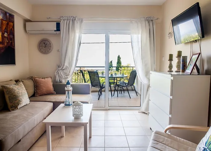 Lovely Apartment Next To The Sea Lygia Korinthias